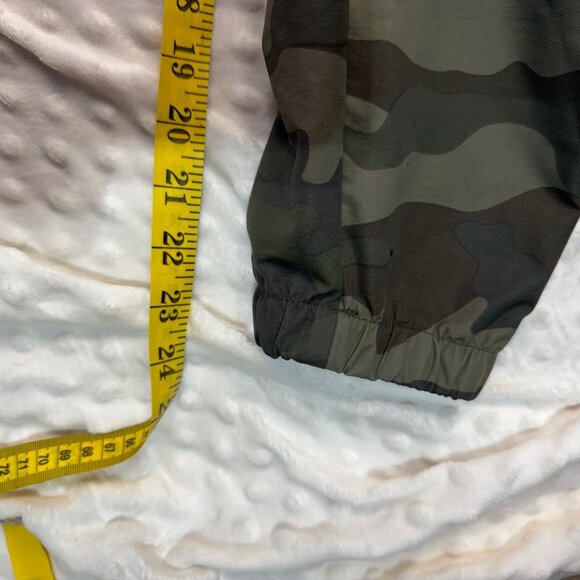 Travis Scott Astroworld Camo Windbreaker Jacket Anorak Size Large Camouflage - Picture 8 of 12